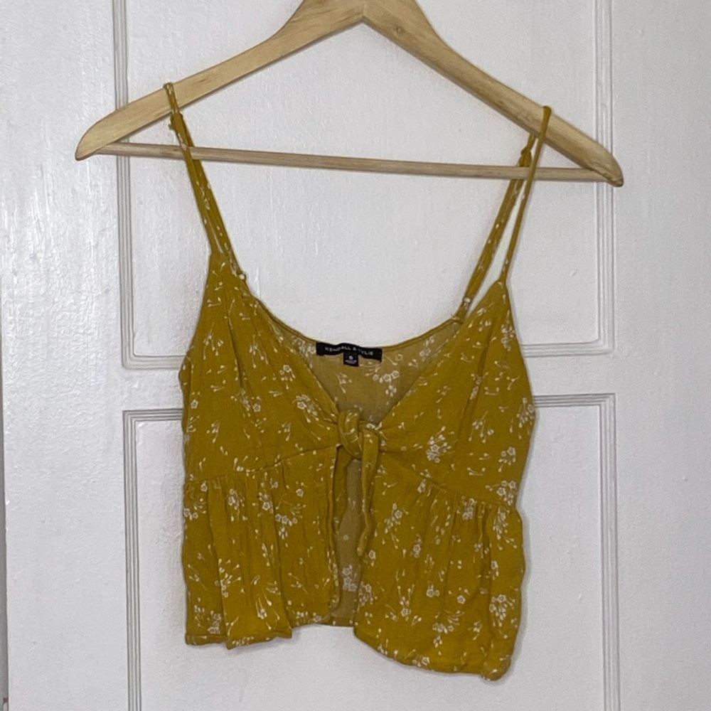 Floral tie crop top